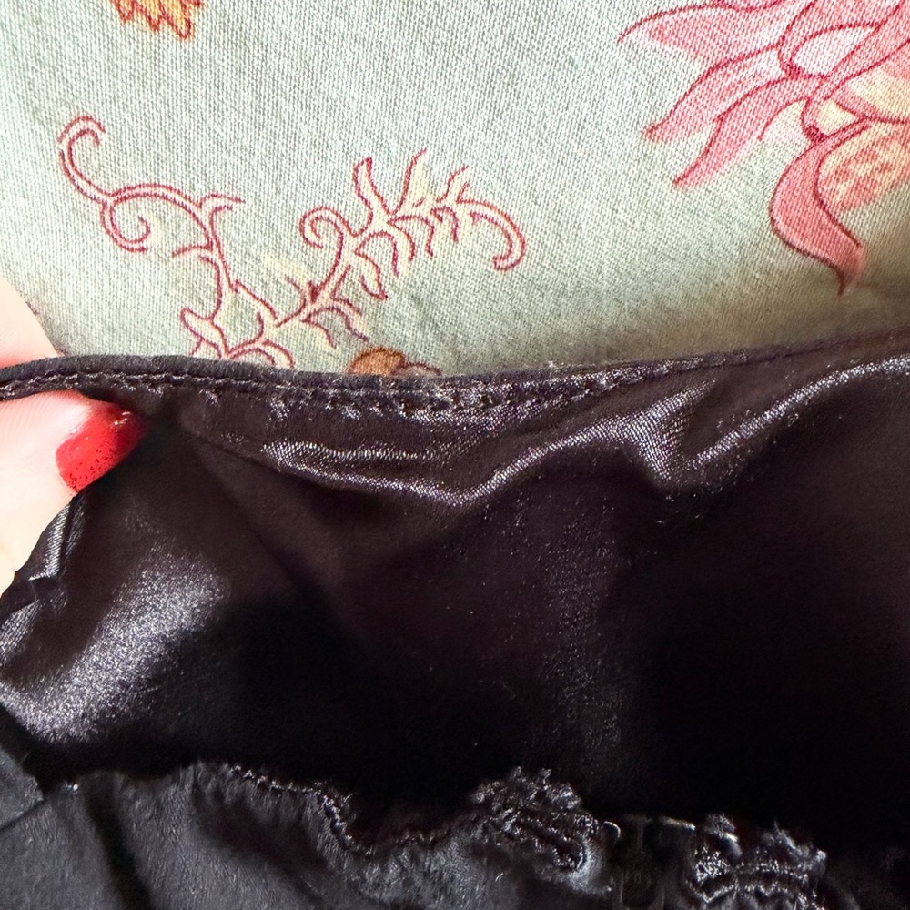 Pinup Couture black sateen Jenny dress - Picture 6 of 6